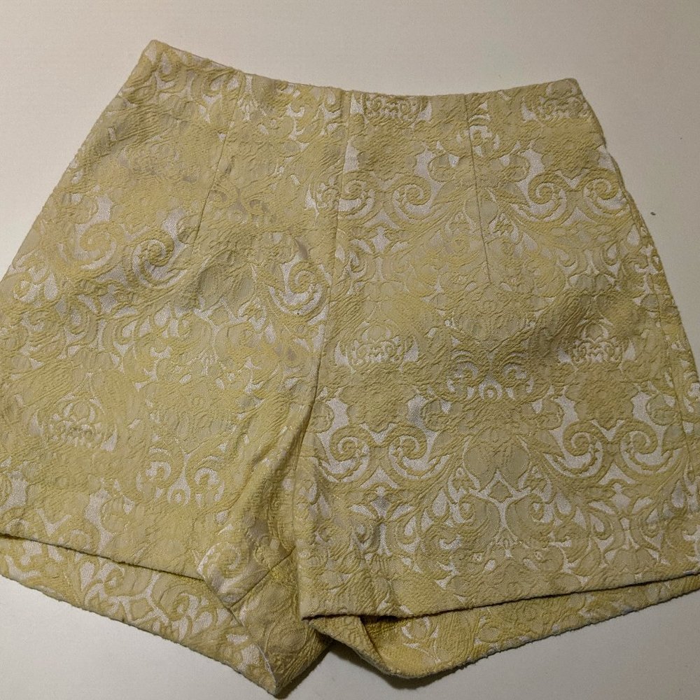 Lemon Yellow Paisley High Waisted Shorts Women's Size 6